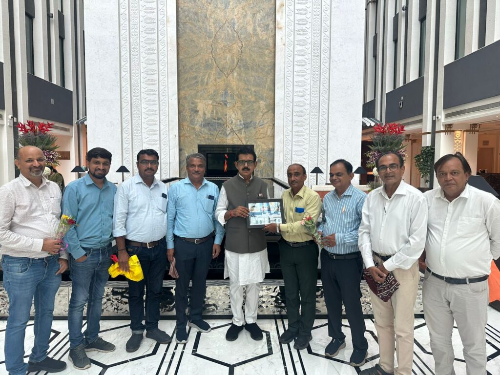 Delegation meets Shri Shankarlal Lalwani MP